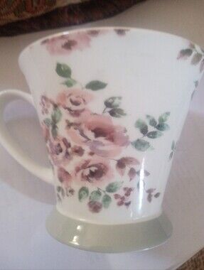 Hampshire Liberty Floral Mug. Bone China. Pink Rose